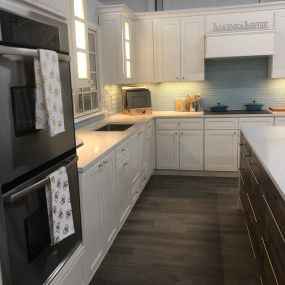 National Lumber Home Finishes Kitchen Display