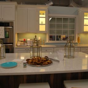 National Lumber Home Finishes Kitchen Display