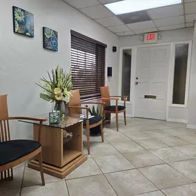 Spine & Sports Therapy waiting room