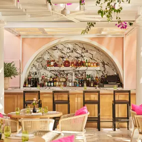 The bar in The Restaurant at Hotel Bel-Air