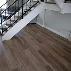 Bild von Grizzly's Discount Flooring