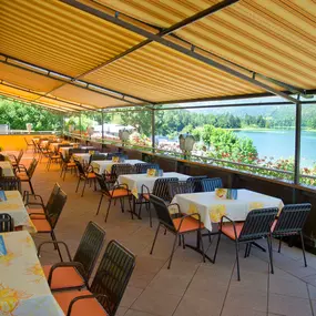 Sonnenterrasse vom Cafe-Restaurant Seehof am Reintalersee - Alois &  Irene Brunner