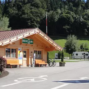 Camping & Appartements Seehof am Reintalersee