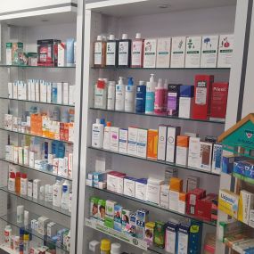 farmacia-jm-perez-jimenez-granada-interior-02.jpg