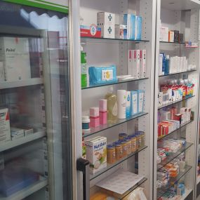 farmacia-jm-perez-jimenez-granada-interior-03.jpg