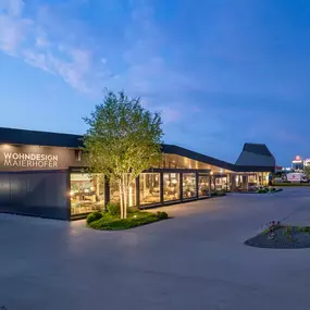 Einrichtungshaus Wohndesign Maierhofer in Brunn am Gebirge. Designermöbel auf 1500m² und erstes Rolf Benz Haus Österreichs. Weitere ausgestellte Markenmöbel von Jori, Freifrau, Janua, Draenert, Piure, Haas, freistil Rolf Benz und viele mehr. Unser Service: Einrichtungsberatung, Raumplanung und Visualisierung, komplette Innenarchitekturlösungen inklusive Lieferung und Montage.