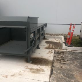 4-Yard Stationary Compactor with Stainless through-the-wall Chute