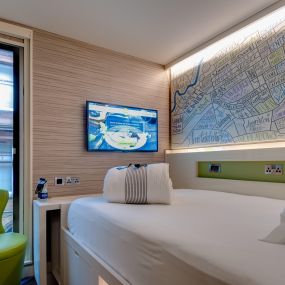hub by Premier Inn bedroom