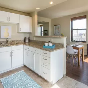 The Grand Wisconsin Apartment Kitchen/Dining Room