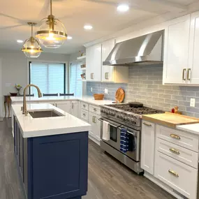 Elegant Kitchen with stand-alone island.