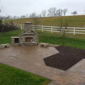 We are the premier hardscaping contractor serving Pittsburgh and surrounding areas.  Whether its just a retaining wall, driveway, or sidewalk that you're looking for,  or its an outdoor kitchen or living space complete with a fire pit, contact us today to schedule a consultation!