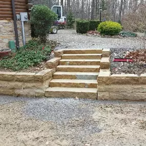 We are the premier hardscaping contractor serving Pittsburgh and surrounding areas.  Whether its just a retaining wall, driveway, or sidewalk that you're looking for,  or its an outdoor kitchen or living space complete with a fire pit, contact us today to schedule a consultation!