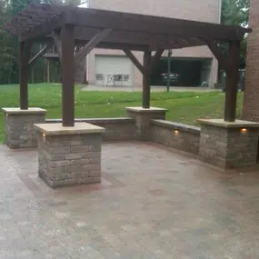 We are the premier hardscaping contractor serving Pittsburgh and surrounding areas.  Whether its just a retaining wall, driveway, or sidewalk that you're looking for,  or its an outdoor kitchen or living space complete with a fire pit, contact us today to schedule a consultation!