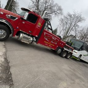 Bild von Roadway Towing and Services