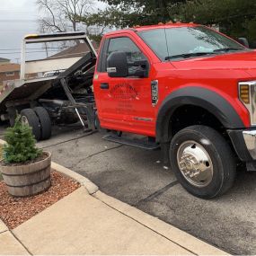 Roadway Towing & Services is a fast, friendly and affordable towing and recovery service located in Dearborn, MI. In business for over 10 years, we offer light-duty towing, roadside assistance, accident recovery and more, all at the area’s most competitive prices. Our experts are standing by 24 hours a day, seven days a week to deliver the immediate service your vehicle deserves.

Our technicians draw upon decades of experience in the towing and recovery industry, using state-of-the-art equipmen