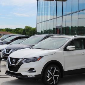 Russ Darrow Nissan of West is here to help you find the perfect new Nissan vehicle to fit both your needs and your budget.