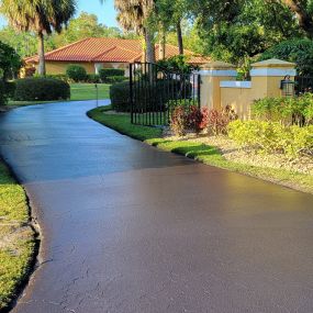 Sealcoat of local residential driveway