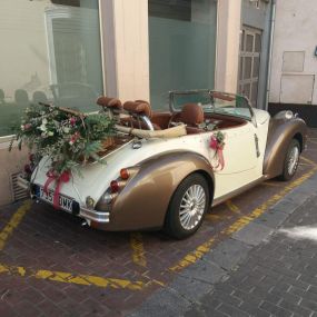 Acacia_Floristeria_Merida_decoracion_coche.jpg