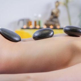 Hotstone Behandeling Massage