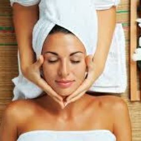 Bild von Helping Hands Massage & Aromatherapy