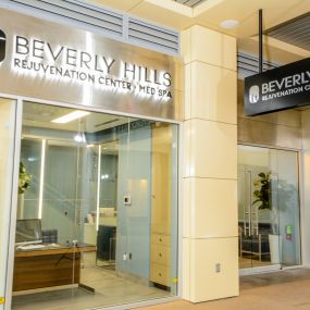 Beverly Hills Rejuvenation Center celebrating the grand opening event in May 2019 with a star-studded red carpet.Las Vegas1415925589135NVBeverly Hills Rejuvenation Centerinfodts@bhrcenter.comMedical Spa with aesthetics and wellness services.https://www.bhrcenter.com