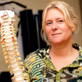 Hanne Ambrosius, Chiropractor