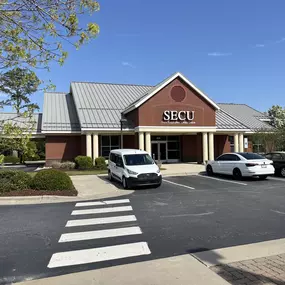 Outside view of the State Employees' Credit Union Wendell branch
