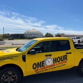 A One Hour truck in the Cultural District in Fort Worth TX