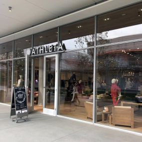 The frontside of the Athleta Store in City Center Bishop Ranch