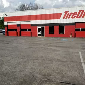 Tire Discounters on 813 S. Thornton Ave. in Dalton