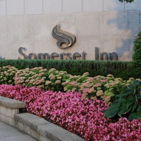 Exterior Somerset Inn sign and landscaping