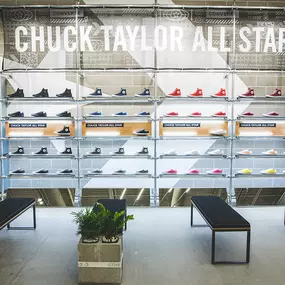 Bild von Converse Store (We moved to Suite 1225)