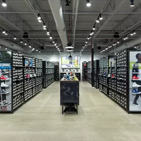 Bild von Converse Store (We moved to Suite 1225)