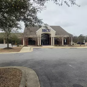 Outside view of the State Employees' Credit Union Camden branch