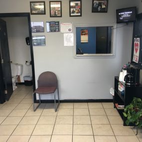 Bild von Charlie's Fast Lube Oil Change - Sikeston, MO