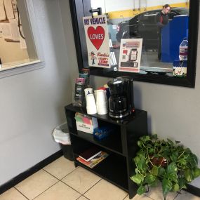 Bild von Charlie's Fast Lube Oil Change - Sikeston, MO