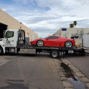 Call now for a fast and efficient towing service!