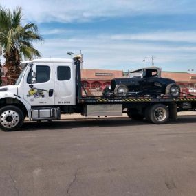 Call now for a fast and efficient towing service!