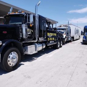 Call now for a fast and efficient towing service!