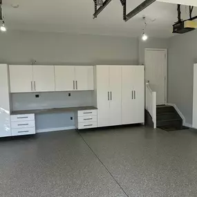 Maximize Your Garage Space! ????????  Say goodbye to clutter with custom storage cabinets designed for style and function. With plenty of space for tools, gear, and everything in between, your garage will stay neat and organized all year long.  ✔️ Sleek, modern design ✔️ Durable and built to last ✔️ Custo