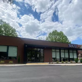 Outside view of the State Employees' Credit Union Raleigh-Village District branch