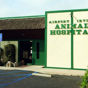 Welcome to VCA Airport Irvine Animal Hospital!