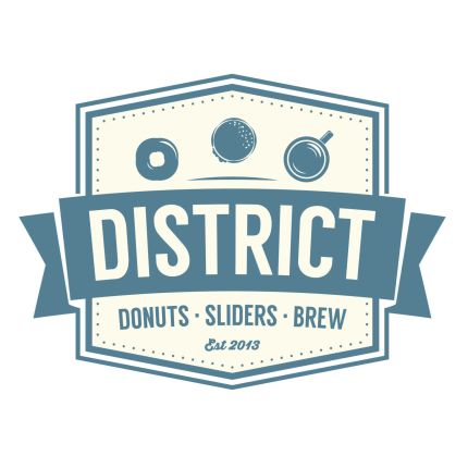 Logo fra District: Donuts. Sliders. Brew.