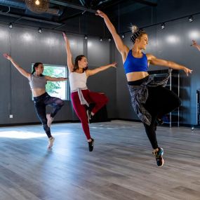 Dance your way to a healthy lifestyle with studio dance classes at Chicago Athletic Clubs!