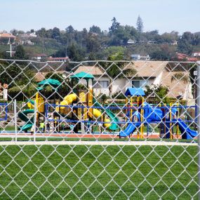 Bild von Fence Factory Rentals - Fresno