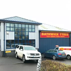 Bild von Bathwick Tyres - Team Protyre