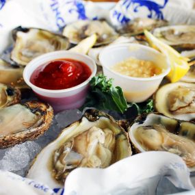 Seafood Restaurant | Oysters | Pinchers | Florida