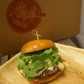 Bild von Aioli Gourmet Burgers - 32nd & Shea