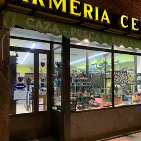 fachada_armeria_cesar_pesca_Burgos.jpg