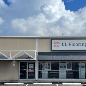 LL Flooring #1257 Saint Petersburg | 2599 22nd Avenue North | Storefront